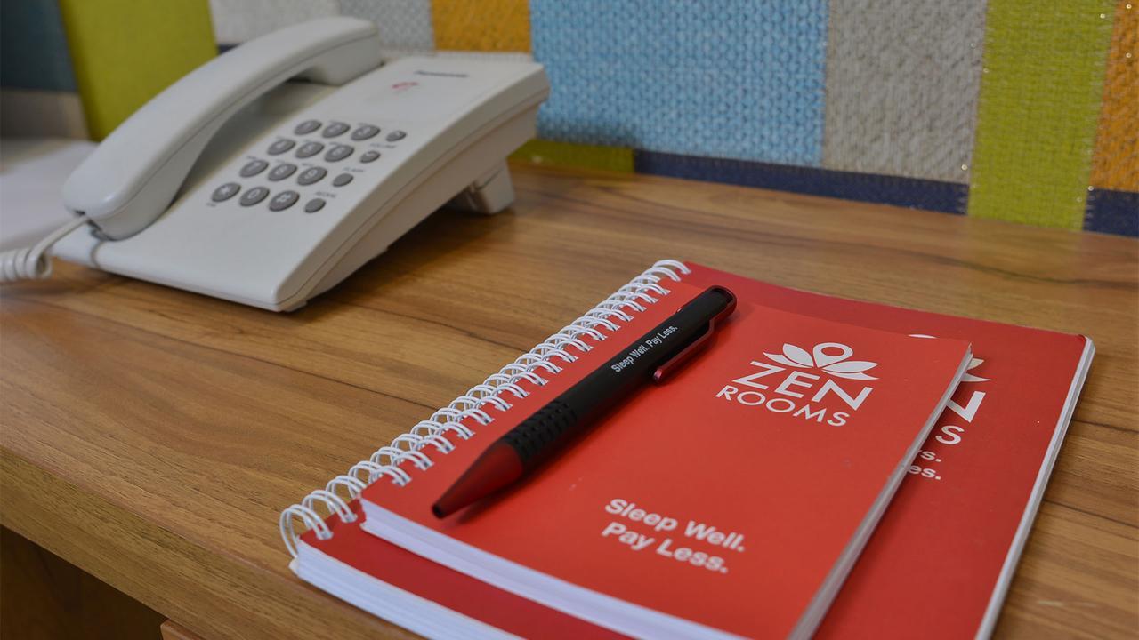 Zen Rooms Basic Kualanamu Medan Eksteriør billede
